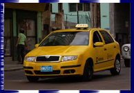 Taxi giallo aeroporto Taxi a Cuba